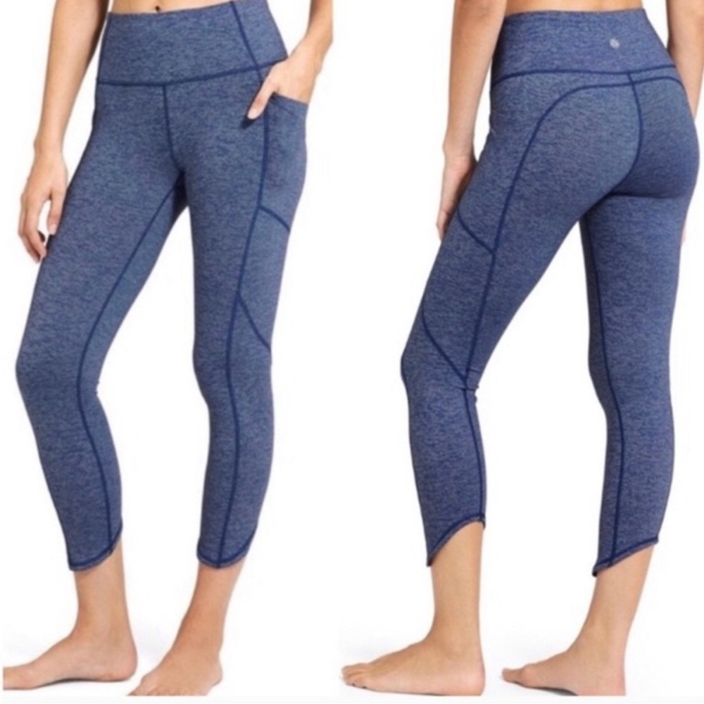 Athleta Women's Size XS Chaturanga to Town Yoga Leggings Blue Capri